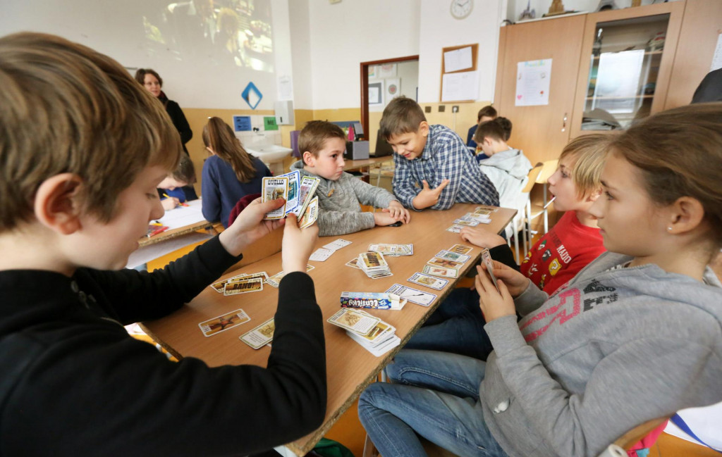 Vo vzdelávaní sa zavádzajú mnohé novinky. Okrem kurikulárnej reformy je na 333 základných a stredných školách spustený program finančného vzdelávania FinQ.

FOTO: ARCHÍV HN
