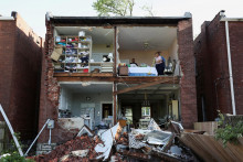 Dom zničený po búrke. FOTO: Reuters