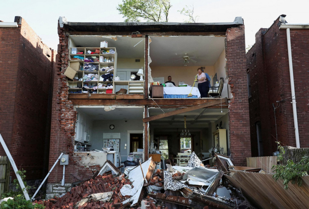 Dom zničený po búrke. FOTO: Reuters