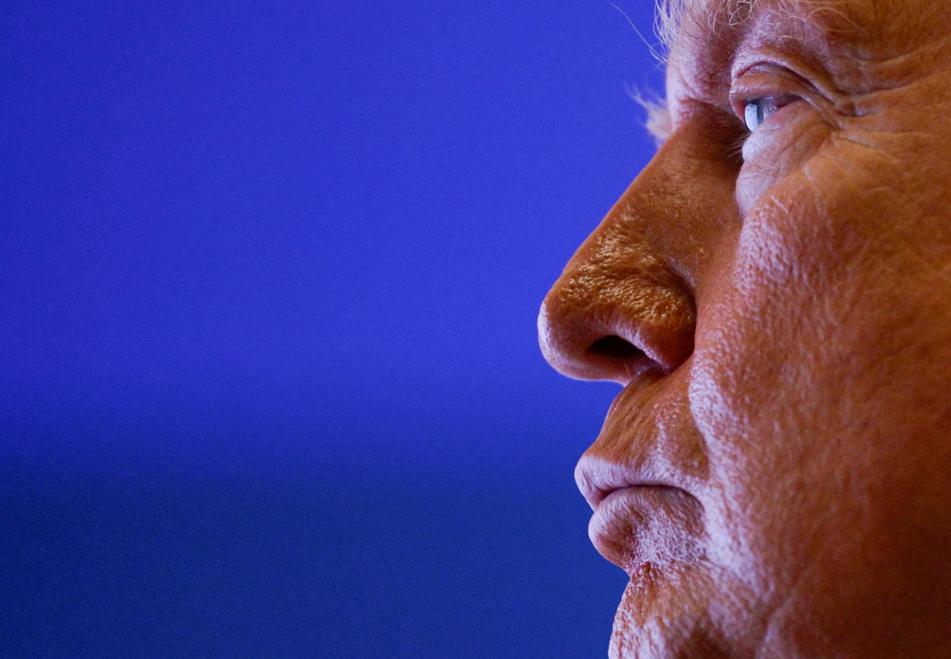 Trump avizuje vyšetrovanie údajného platenia celebrít v kampani Harrisovej