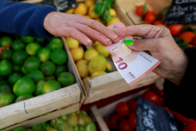 Eurostat pracuje s harmonizovanými údajmi, ktoré sa používajú na účely porovnania s ostatnými krajinami EÚ a ktoré sa líšia od výpočtov štatistických úradov krajín EÚ. FOTO: REUTERS