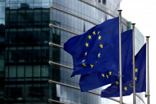Európska komisia tiež zhoršila tohtoročný odhad rastu HDP pre eurozónu, a to na 0,9 percenta, zatiaľ čo na jeseň čakala rast o 1,3 percenta. FOTO: REUTERS