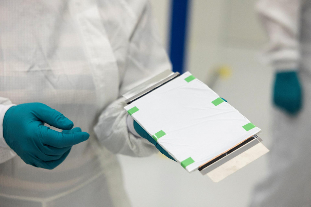 Spoločnosť priblížila, že E10 Cell je odpoveďou na dopyt po bezpečných a výkonných energetických riešeniach, ktoré zabezpečujú dlhší dolet a rýchlejšie nasadenie. FOTO: REUTERS