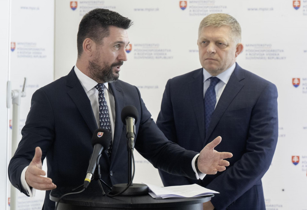 Robert Fico navštívil ministerstvo pôdohospodárstva 20. mája 2025.