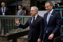 Kanadský minister financií Francois-Philippe Champagne prichádza na tlačovú konferenciu s ukrajinským ministrom financií Sergejom Marčenkom po stretnutí počas zasadnutia ministrov financií v Banff v kanadskej Alberte. FOTO: Reuters