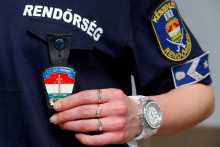 Maďarská polícia. FOTO: Reuters
