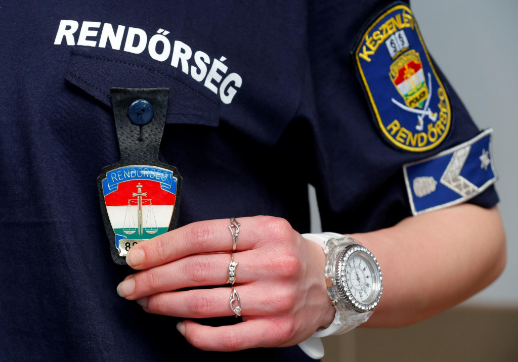 Maďarská polícia. FOTO: Reuters
