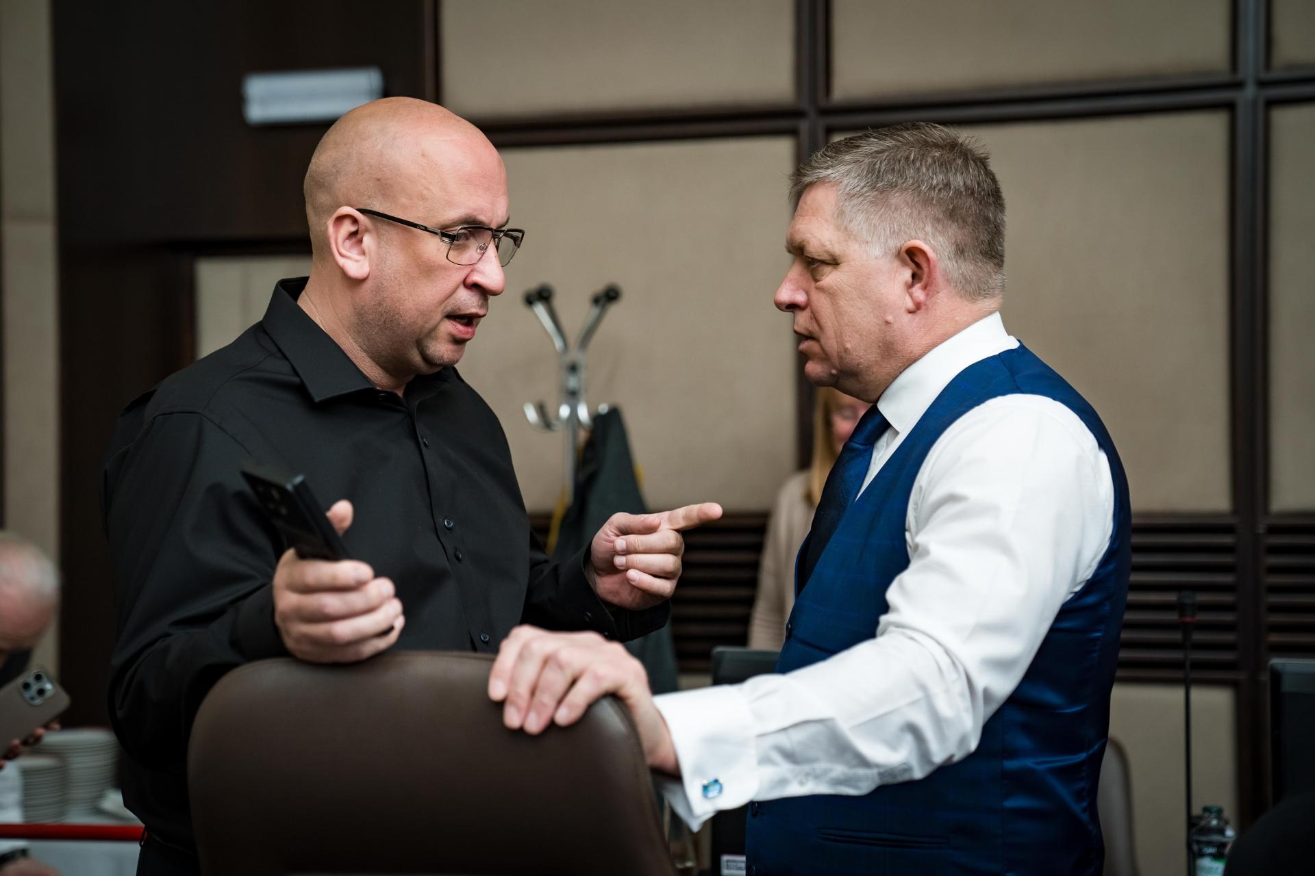 Fico navštívil ministerstvo dopravy, s Rážom hodnotia výsledky rezortu