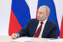 Vladimir Putin stále odmieta pristúpiť na akékoľvek návrhy na prímerie. FOTO: Reuters