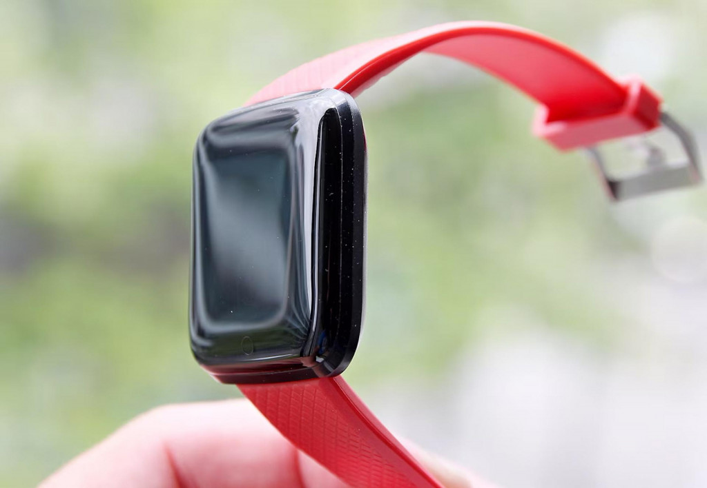 Ako môžu vyzerať najpredávanejšie múdre hodinky z čínskeho nákupného portálu AliExpress? Mnohí z vás možno tušia, že to žiadny technologický luxus nebude. Realita je však ešte oveľa horšia.