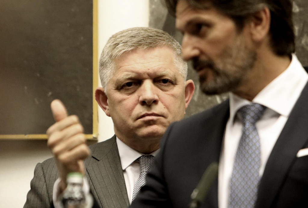 Premiér Robert Fico a podpredseda vlády a minister obrany Robert Kaliňák. FOTO: TASR/Ján Krošlák