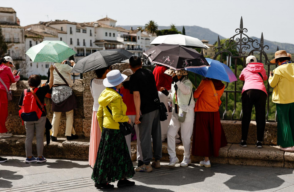 Turisti v španielskej Ronde. FOTO: Reuters
