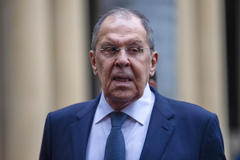Ruský minister zahraničných vecí Sergej Lavrov prichádza na stretnutie ministrov zahraničných vecí krajín zoskupenia BRICS v brazílskom meste Rio de Janeiro 29. apríla 2025. FOTO TASR/AP