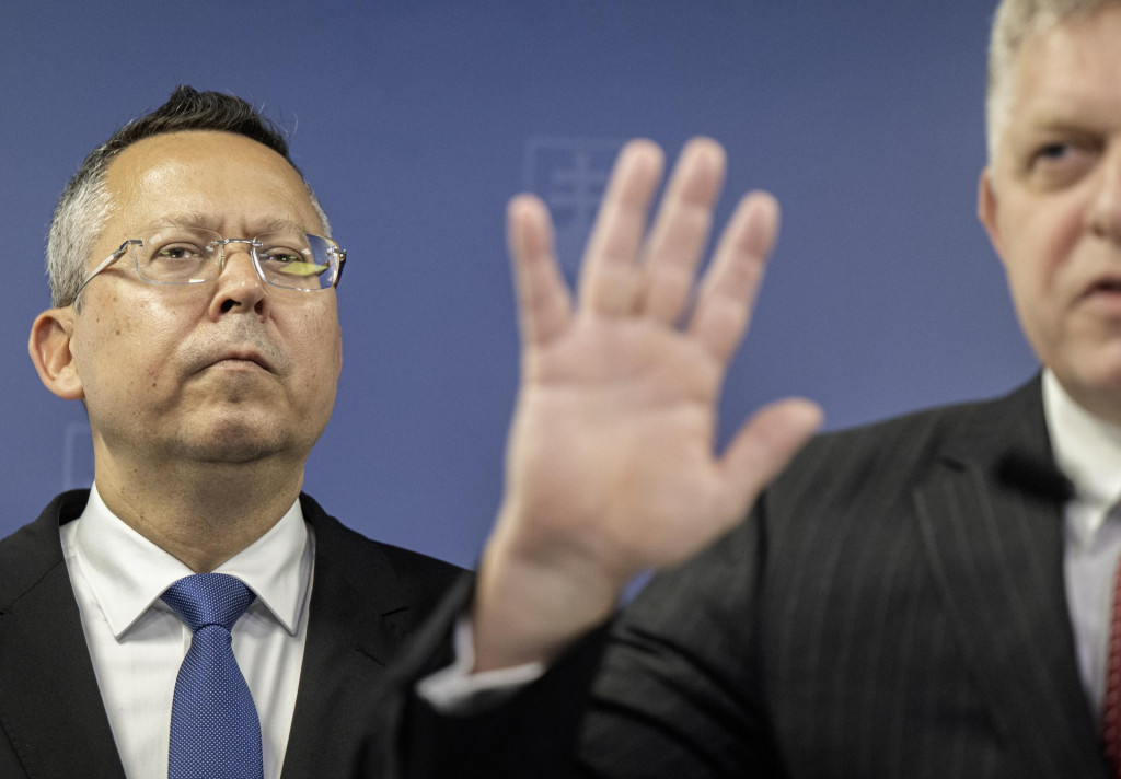 Minister financií SR Ladislav Kamenický (Smer-SD) počas tlačovej konferencie v rámci kontrolného dňa na Ministerstve financií SR 21. mája 2025 v Bratislave.FOTO: TASR