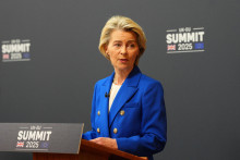 Predsedníčka EK Ursula von der Leyenová sa musí osobne angažovať v rokovaniach o obchodnej dohode s USA. FOTO: Reuters