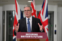 Britský premiér Keir Starmer je fanúšikom upevňovania vzťahov s Európskou úniou. FOTO: Reuters