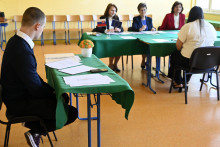 Školy od tohto roka nemusia vopred zverejniť konkrétne témy maturitnej skúšky.
