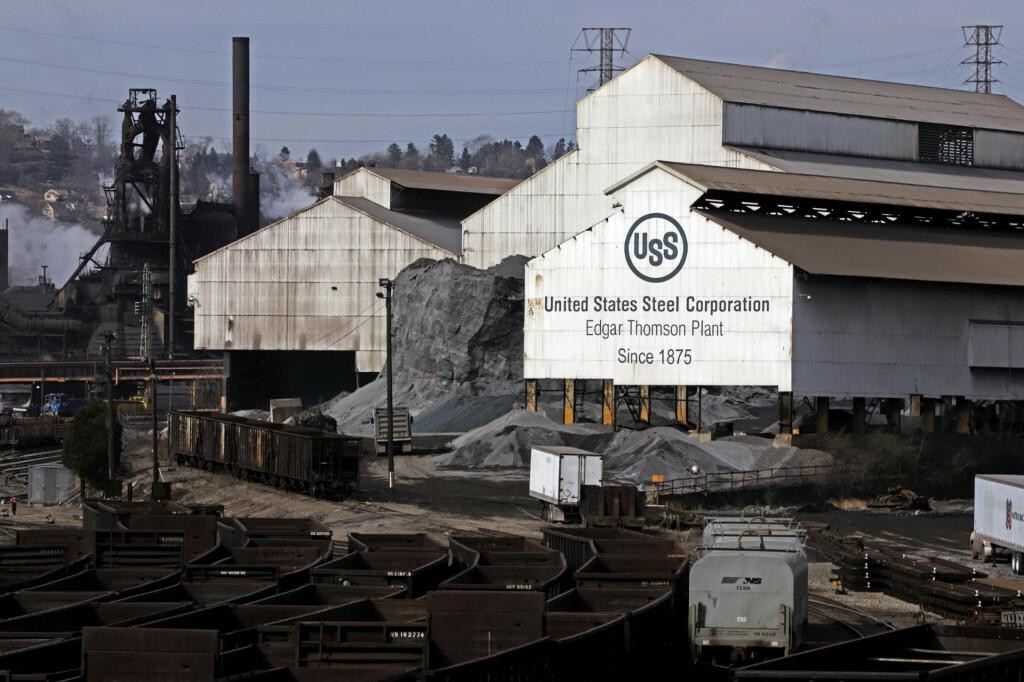 Na snímke závod U. S. Steel v americkom meste Braddock. FOTO: TASR/AP