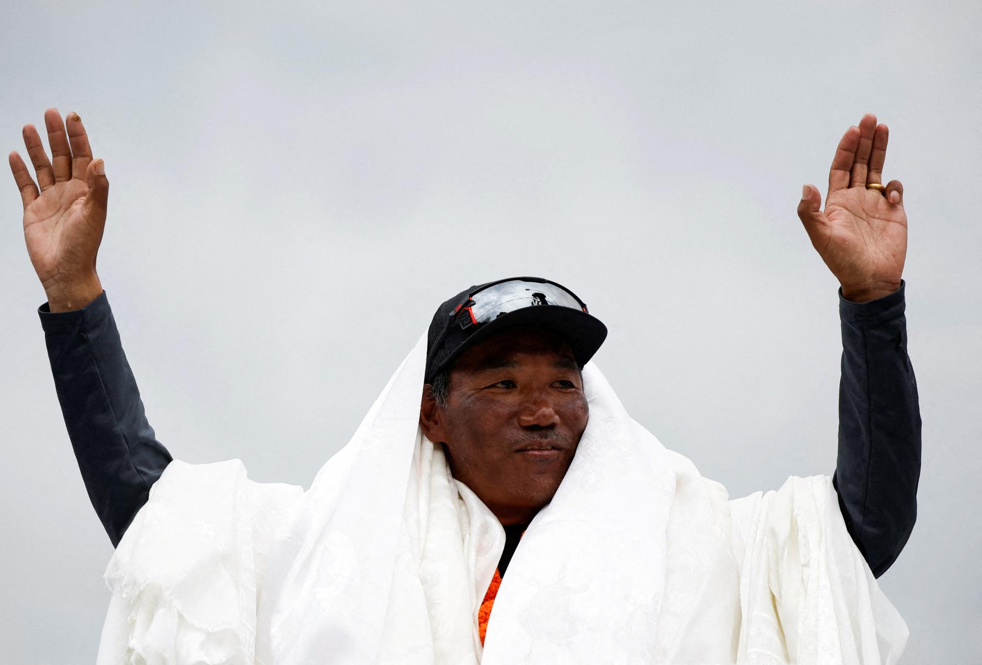 Šerpa Kami Rita prekonal svoj vlastný rekord, na Mount Everest vystúpil 31.-krát