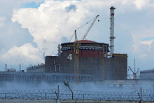 Špekuluje sa, či Rusko plánuje obnoviť prevádzku jadrovej elektrárne po vojne, alebo tak chce urobiť počas ešte počas trvania konfliktu. FOTO: REUTERS