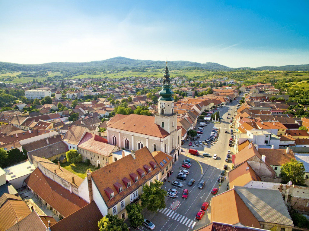Modra by mala dostať svoj obchvat ako prvá. FOTO: Bratislavský samosprávny kraj