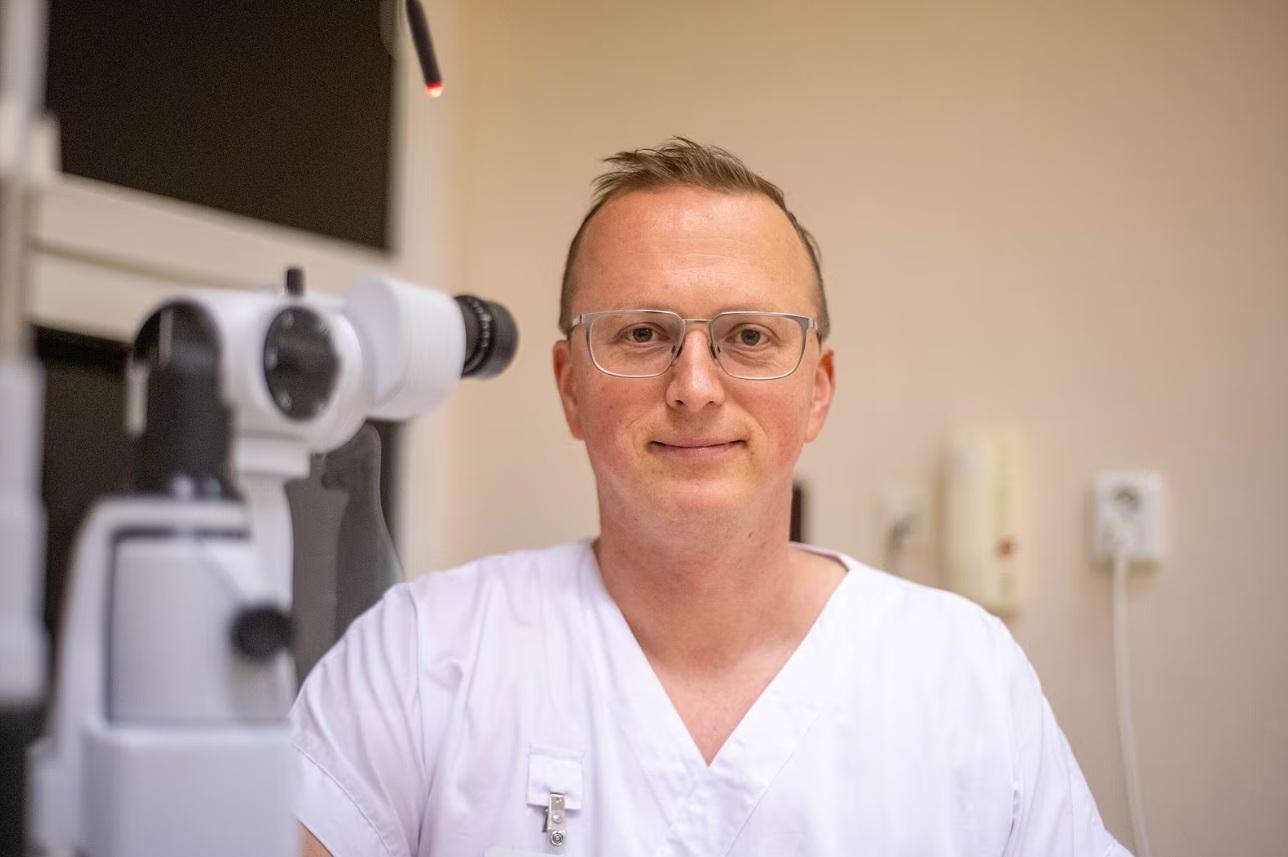 Zrak kolabuje. Lekár hovorí aj o tom, či mu škodí zlé svetlo a na čo si dať pozor pri vitamíne A