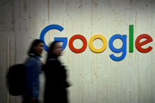 Nemecko zvažuje uloženie desaťpercentnej dane na veľké internetové platformy, ako je napríklad internetový vyhľadávač Google americkej spoločnosti Alphabet. FOTO: Reuters