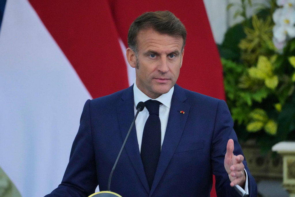 Francúzsky prezident Emmanuel Macron reaguje počas spoločnej tlačovej konferencie s indonézskym prezidentom Prabowom Subiantom v Jakarte v stredu 28. mája 2025. FOTO TASR/AP