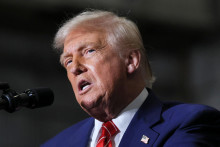 Americký prezident Donald Trump prednáša prejav v oceliarňach U.S. Steel Corporation–Irvin Works v meste West Mifflin v Pensylvánii v USA. FOTO: Reuters