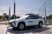 Spoločnosť Nemecké dráhy spustila pilotný projekt autonómnej kyvadlovej dopravy KIRA s testovacími používateľmi v Nemecku. Zdroj: X/Mobileye