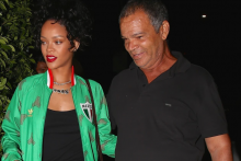 Rihanna nemala s otcom práve ideálny vzťah.