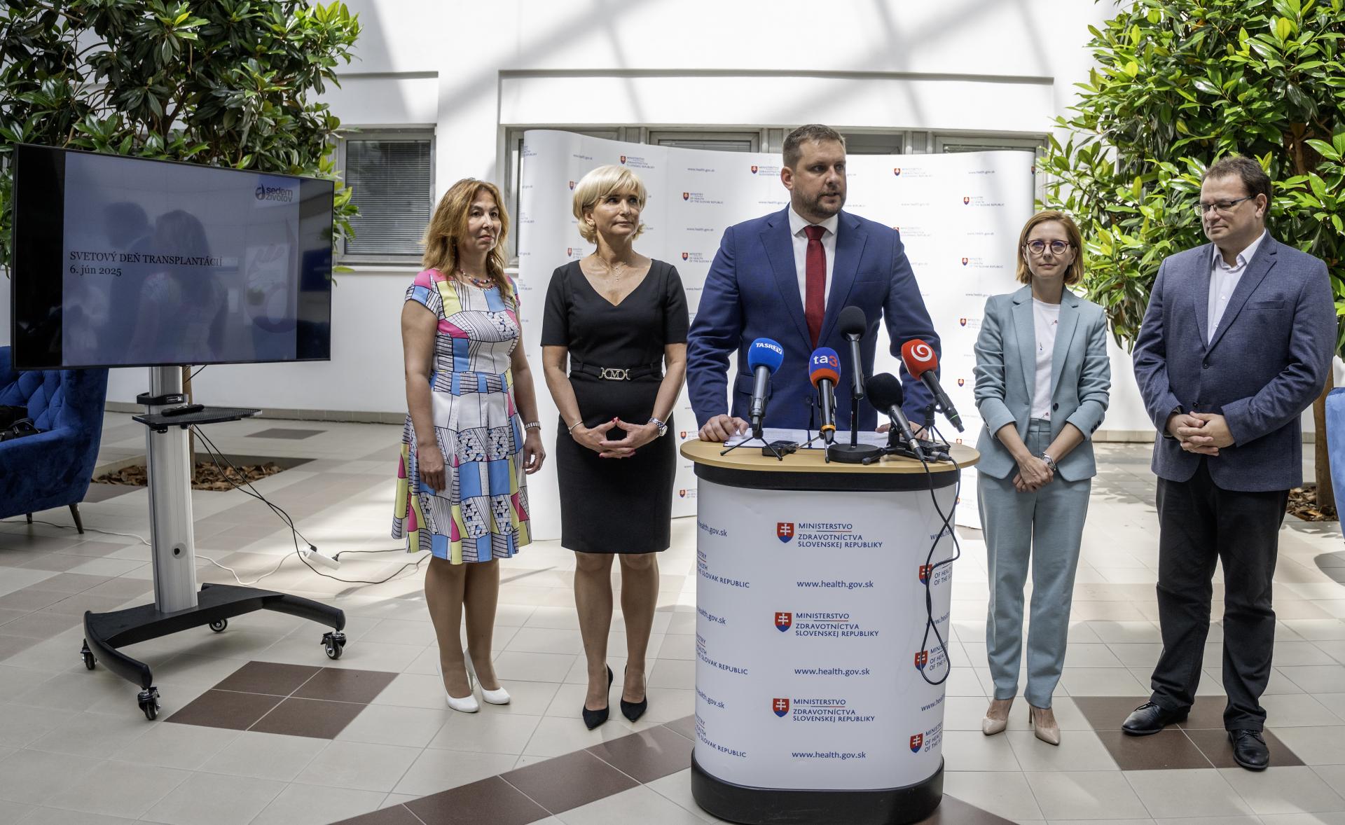 Kampaň Sedem životov vzdeláva stredoškolákov o význame transplantácií, program podporil aj Šaško