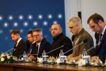 Ukrajinská delegácia, ktorú vedie minister obrany Rustem Umerov na rokovaní s Ruskom v Istanbule. FOTO: Reuters