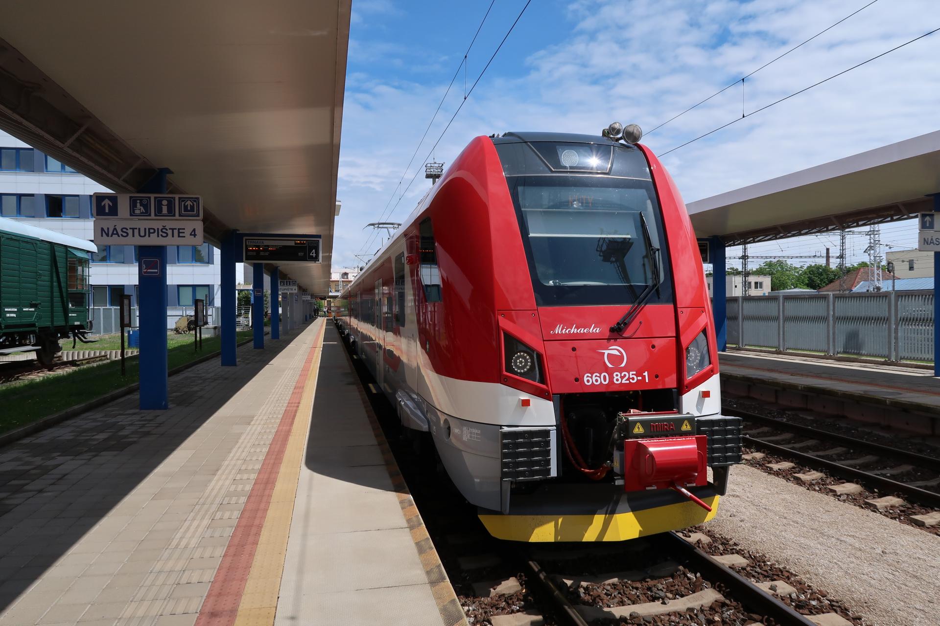 Prvý z vlakov financovaných z plánu obnovy uviedli do prevádzky