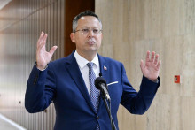 Na snímke je minister financií Ladislav Kamenický. Jeho konsolidácia verejných financií zvýšila infláciu a to okresalo rast reálnych platov.

FOTO: TASR/P. Neubauer