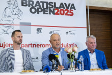 Medzi hlavné postavy organizačného tímu turnaja Bratislava Open patria (zľava) Filip Polášek, Marián Vajda a Branislav Stankovič. FOTO: TASR/J. Kotian