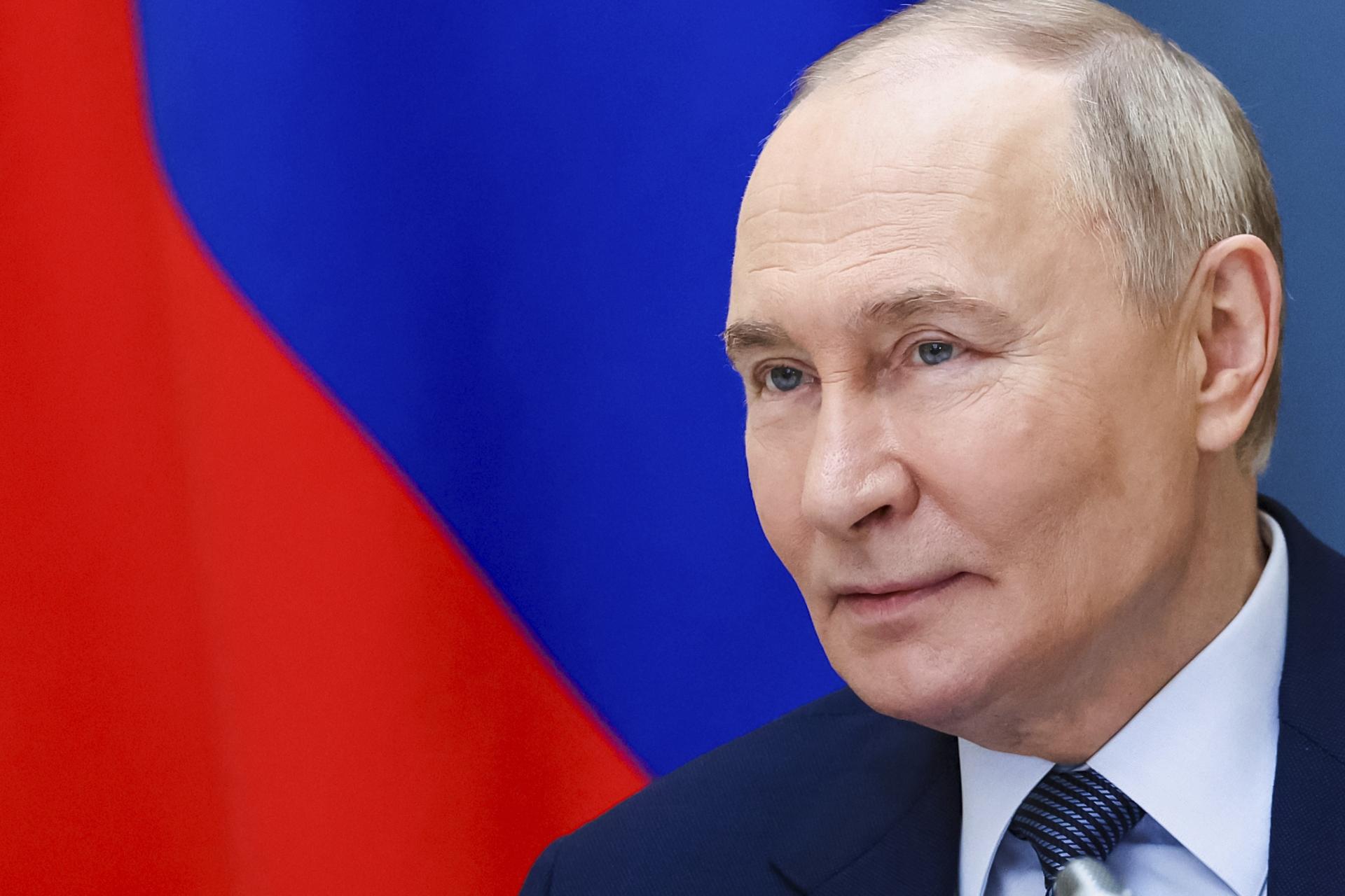 Putin prvýkrát telefonoval s novým pápežom, podľa Kremľa hovorili o vojne na Ukrajine