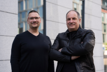 Spoluzakladatelia wflow – CEO Robert Soudný (vľavo) a CTO David Groh (vpravo)