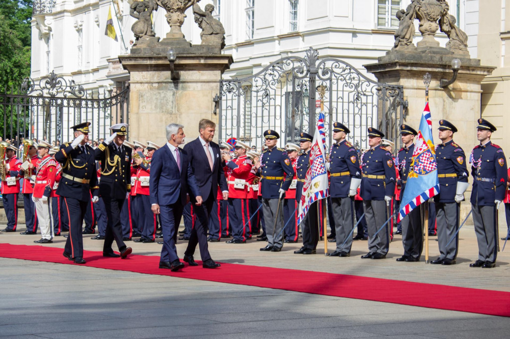 Český prezident Petr Pavel a holandský kráľ Viliam-Alexander. FOTO: TASR/Barbora Vizváryová
