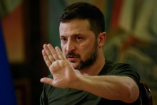 Ukrajinský prezident Volodymyr Zelenskyj tiež uviedol, že s Ruskom už na viacerých úrovniach hovorili mnohí, no žiaden z týchto rozhovorov nepriniesol mier či zastavenie vojny. FOTO: REUTERS