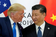 Americký prezident Donald Trump a čínsky prezident Si Ťin-pching (29. júna 2019). FOTO: Reuters