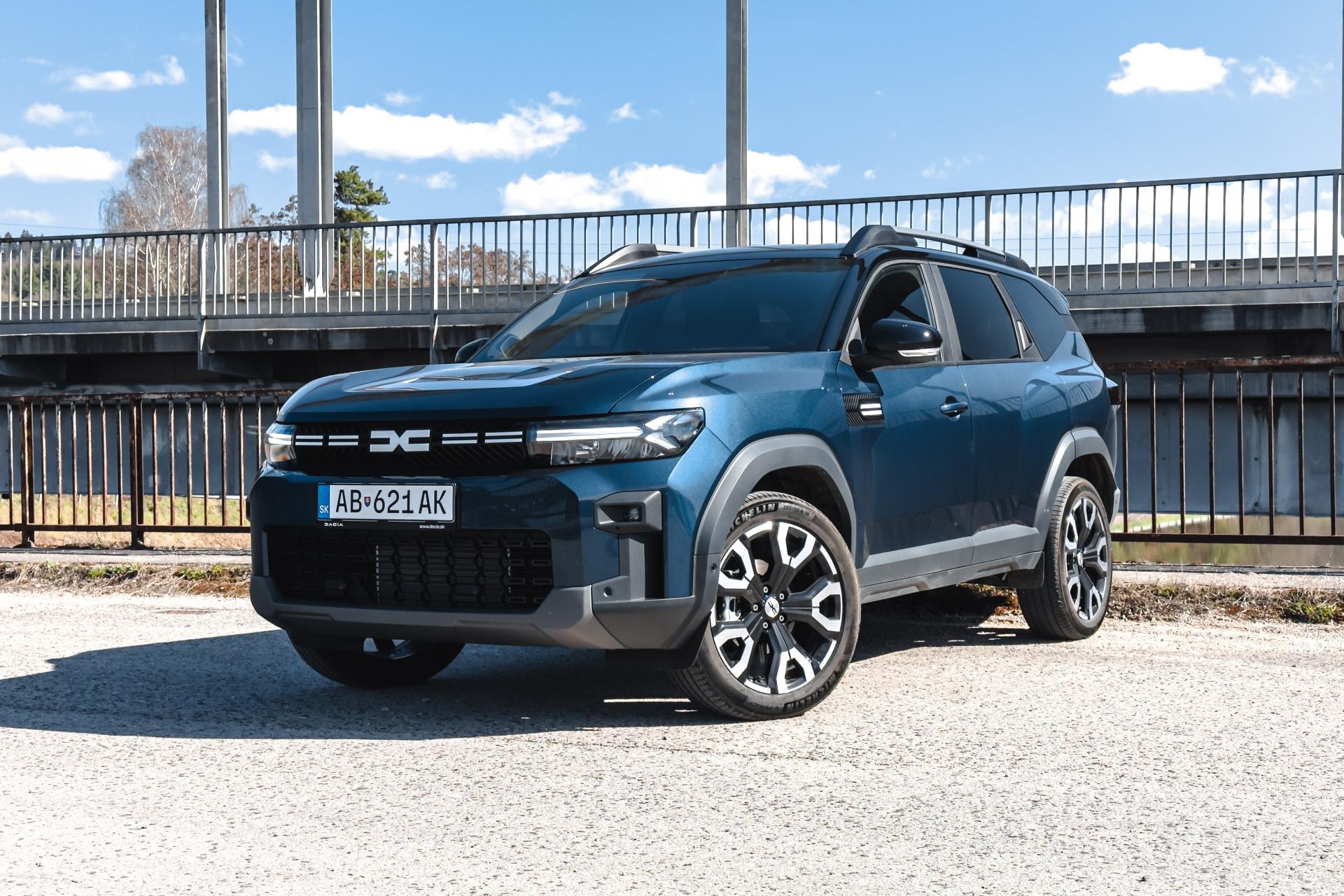 Najočakávanejšia Dacia odhaľuje slovenské ceny. Úsporu navyše vám dá takmer zdarma