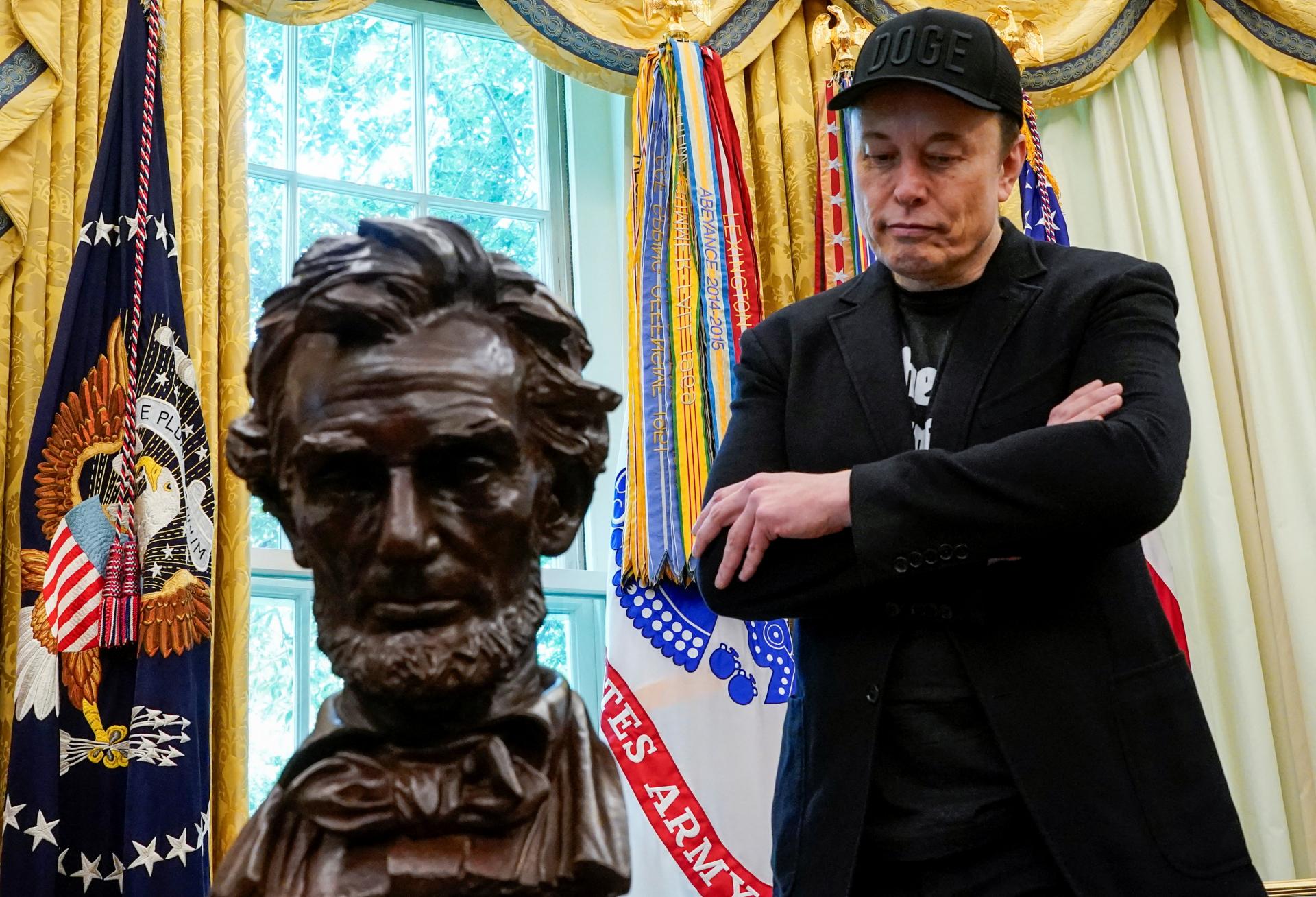 Implodoval ako hviezda na konci života, píšu o vzťahu Trumpa s Muskom svetové médiá