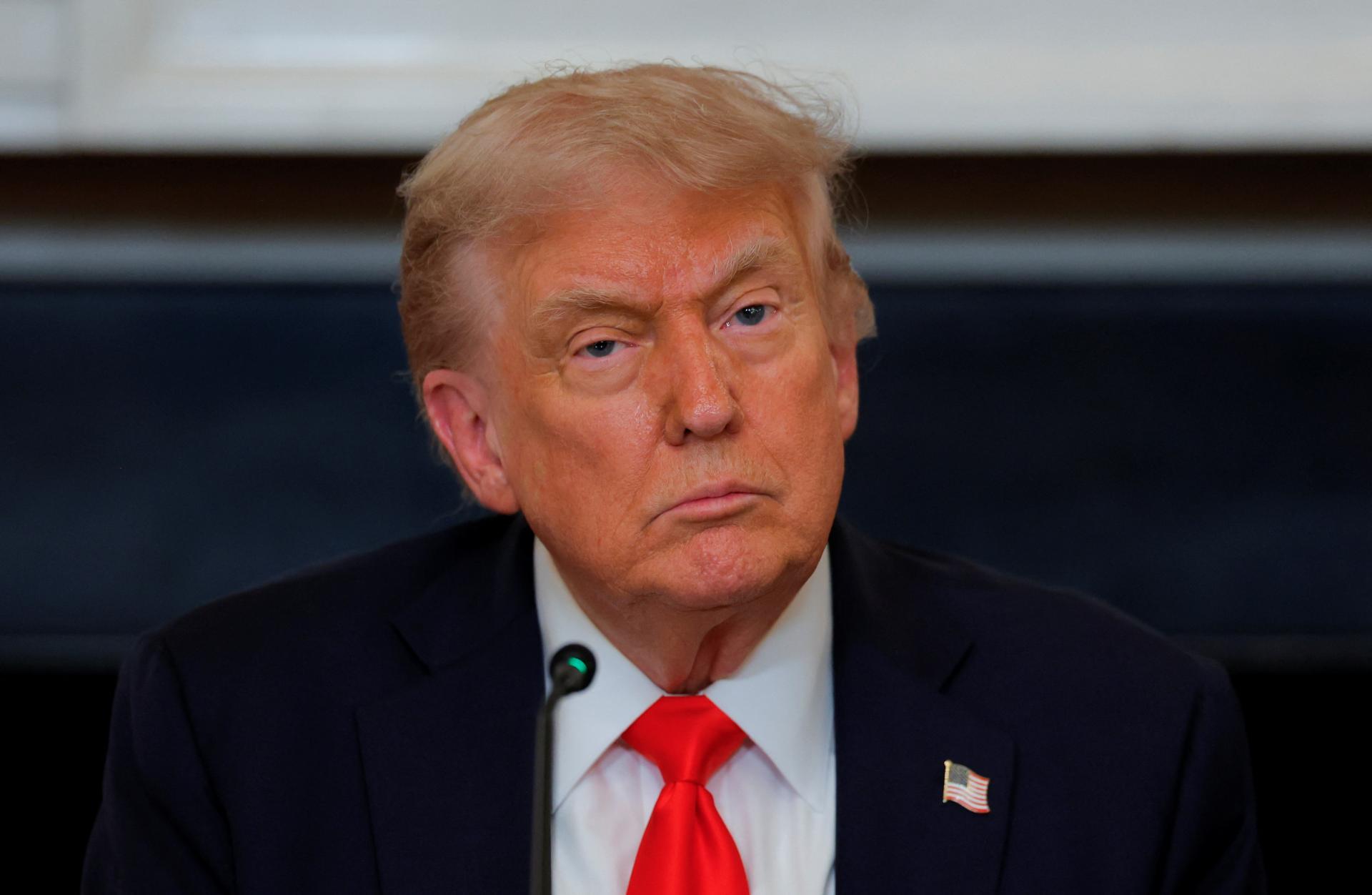 Trump rokoval s juhokórejským prezidentom I Če-jongom o clách a Číne. Obaja prežili pokus o atentát