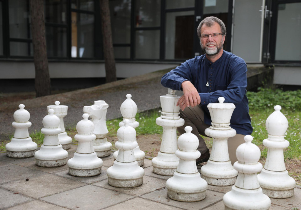 Martin Takáč je docentom na Katedre aplikovanej informatiky UK