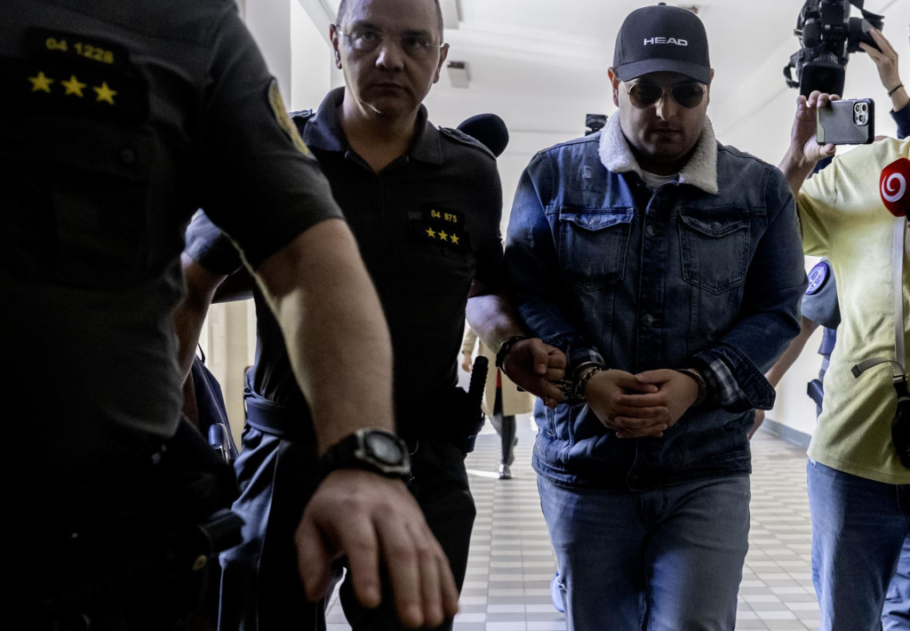 René H., obvinený z prenevery financií na miestnom úrade v bratislavskej Petržalke. FOTO: TASR/Martin Baumann