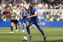 Útočník Kylian Mbappé gólom a asistenciou zariadil víťazstvo Francúzska. FOTO: Reuters