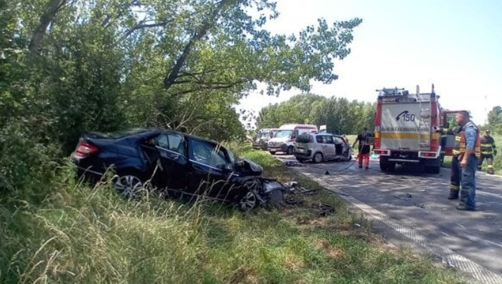 Vážna nehoda pri Nitre. Po policajnom prenasledovaní zomreli dvaja ľudia