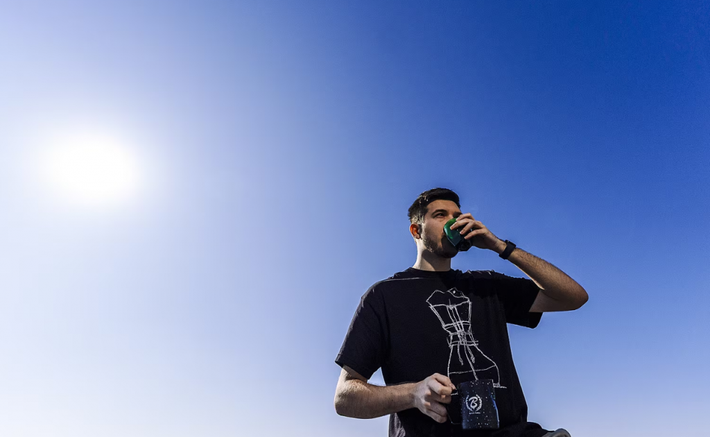 Influencer, virálny barista a kávový nadšenec Mojmír Štabla. (5. marca 2025) FOTO: Petr Topič, MAFRA