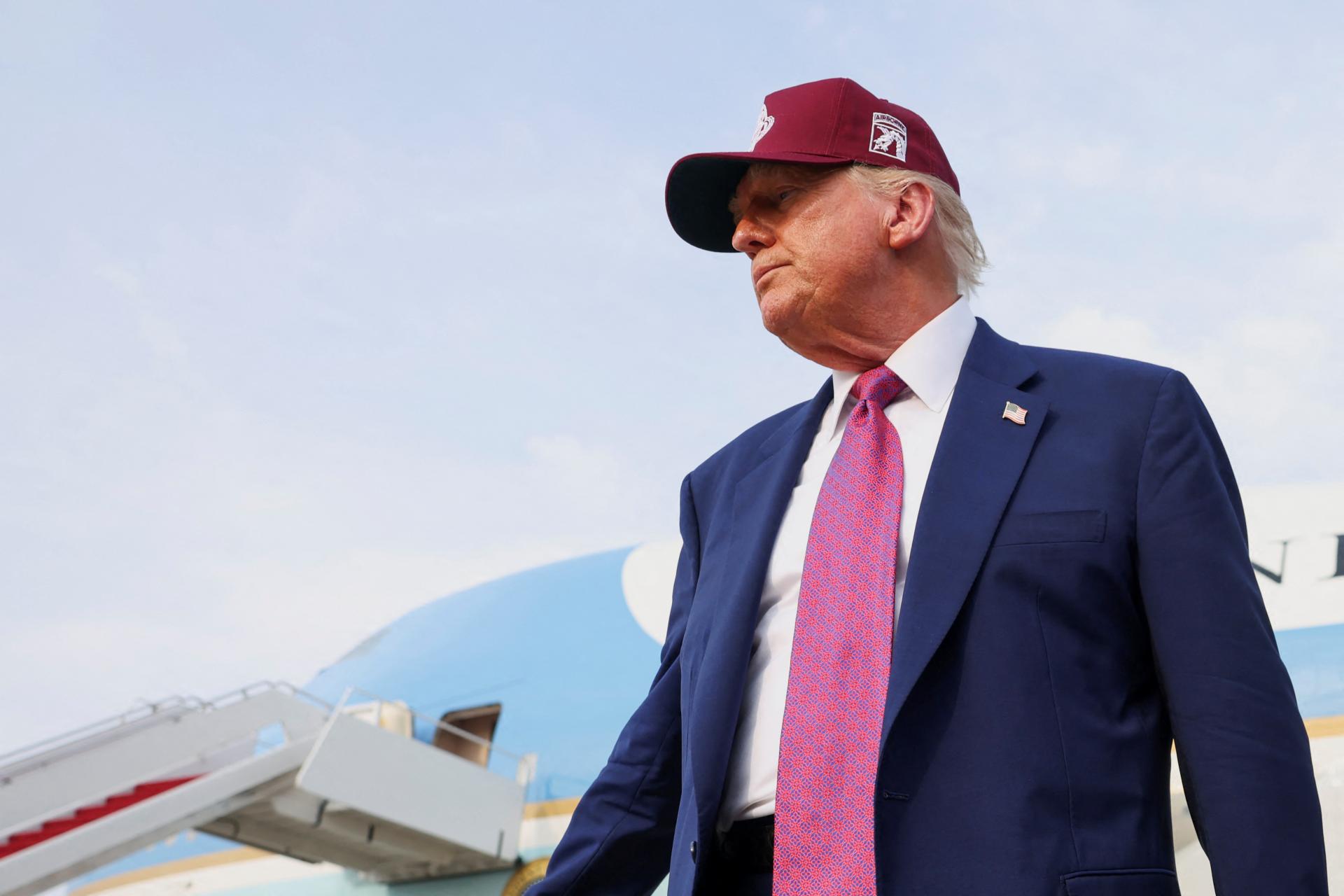 Trump v blízkom čase určí colné sadzby pre obchodných partnerov. Návrh môžete prijať alebo odmietnuť, odkazuje